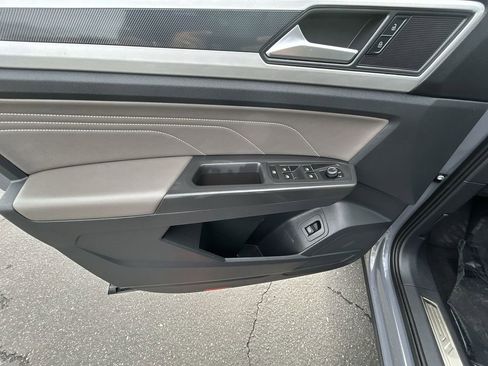 Used 2022 Volkswagen Atlas Cross Sport SEL R-Line image 13