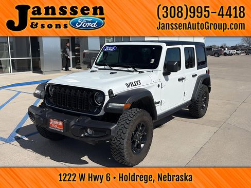 Used 2025 Jeep Wrangler Willys image 2