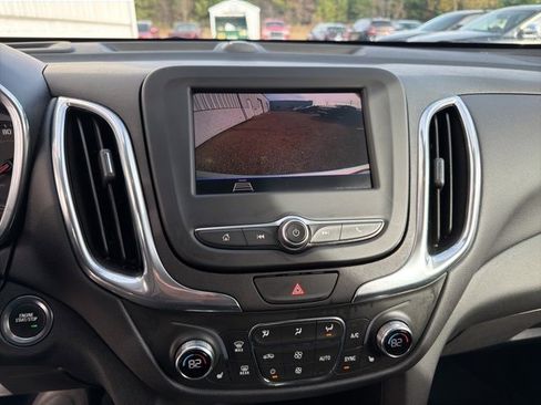 Used 2020 Chevrolet Equinox LT w/ Driver Convenience Package image 15