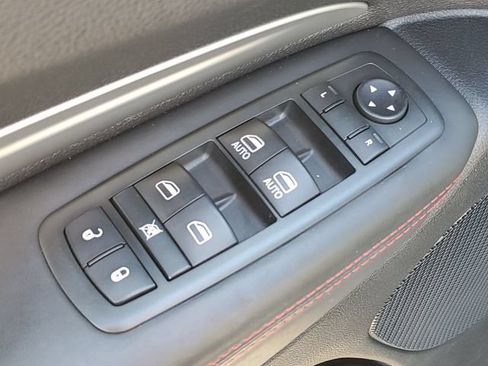Used 2014 Dodge Durango R/T w/ Technology Group AWD/4WD image 26
