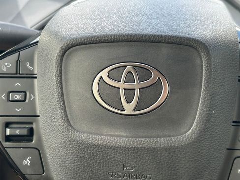 Used 2023 Toyota Prius XLE FWD image 36