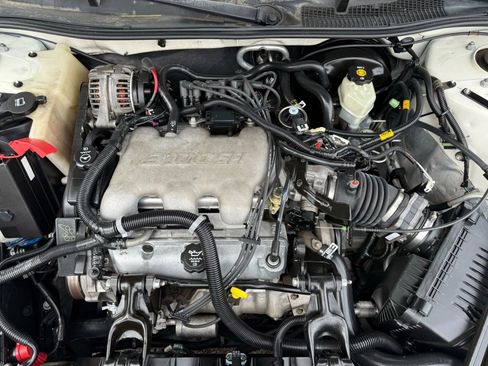 Used 2005 Buick Century Sedan image 26