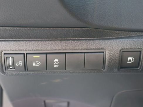 Used 2025 Toyota Corolla SE FWD image 13