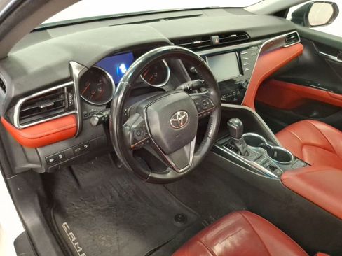 Used 2018 Toyota Camry XSE image 18