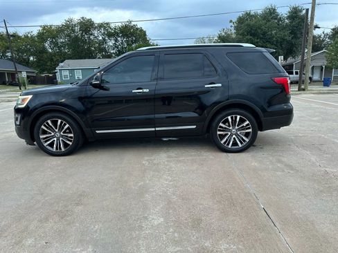 Used 2016 Ford Explorer Platinum image 8