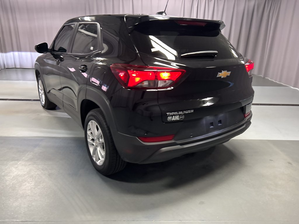 Used 2026 Chevrolet TrailBlazer LS w/ LS Convenience Package FWD image 5