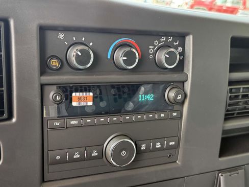 New 2025 Chevrolet Express 3500 Extended image 10