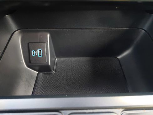 Used 2022 Ford F150 XLT w/ Equipment Group 302A High image 16