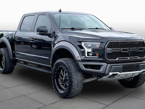 Used 2019 Ford F150 Raptor w/ Equipment Group 802A Luxury AWD/4WD image 3