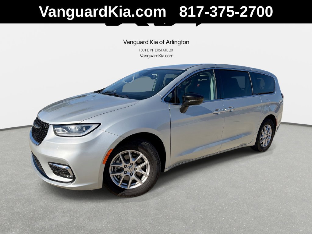 Used 2024 Chrysler Pacifica Touring-L FWD image 1
