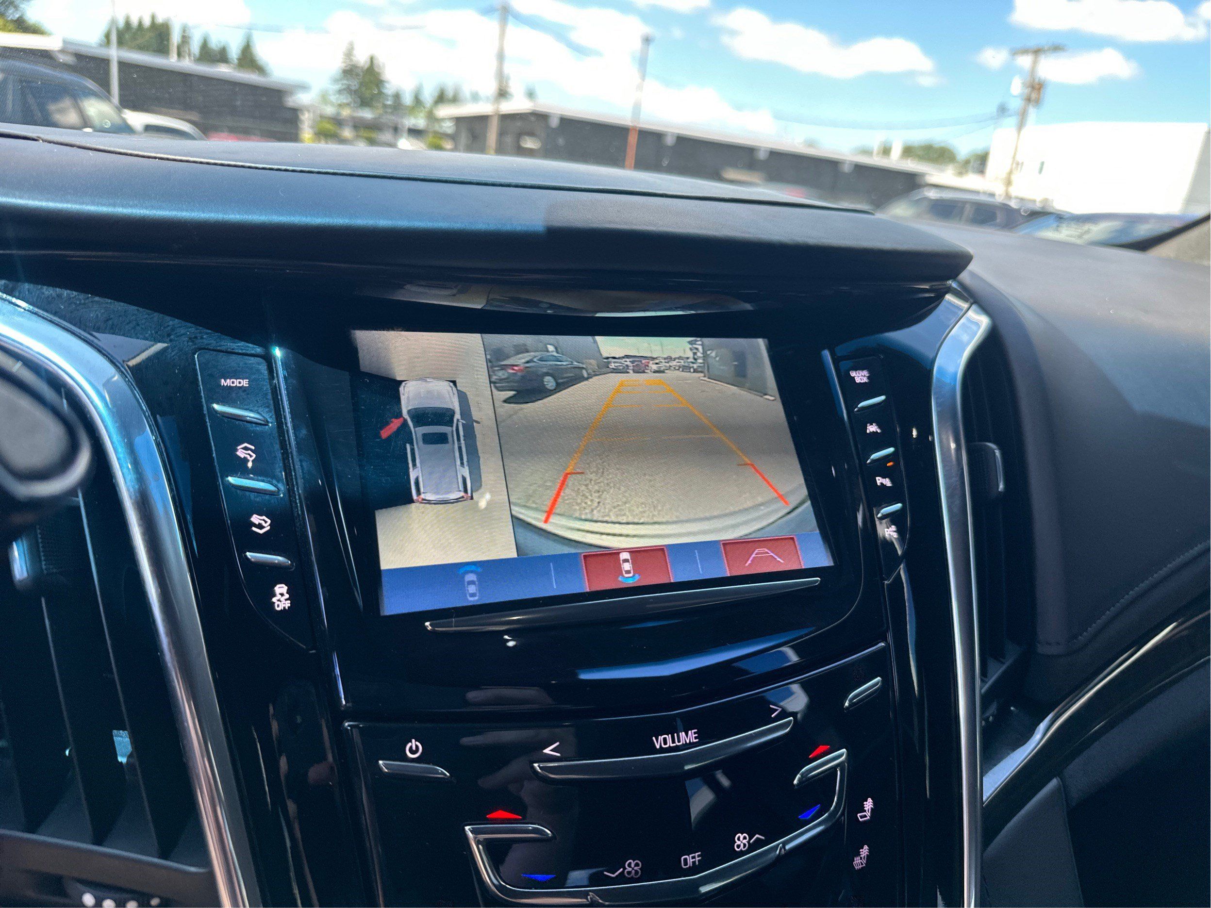 Used 2017 Cadillac Escalade Platinum AWD/4WD image 32