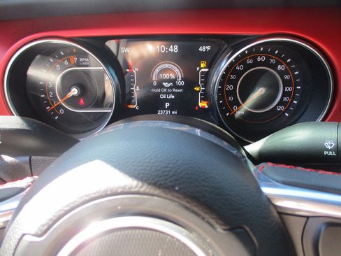 Used 2023 Jeep Gladiator Rubicon w/ Trailer Tow Package image 13