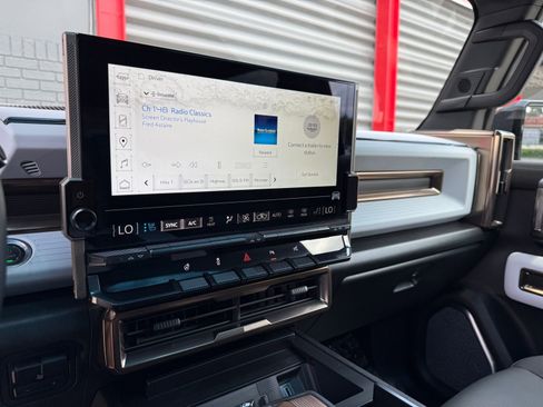 Used 2025 GMC Hummer EV 3X AWD/4WD image 22