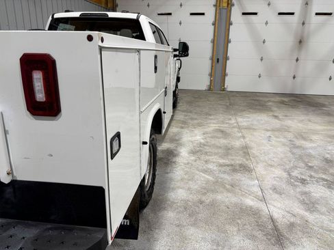 Used 2020 Ford F350 XL w/ Power Equipment Group image 10