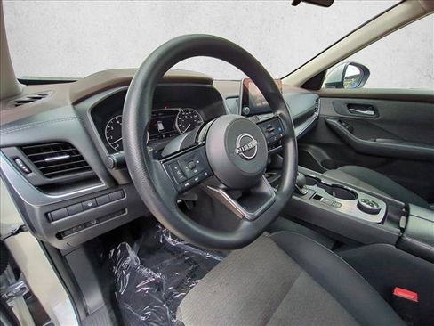 Used 2023 Nissan Rogue SV AWD/4WD image 10