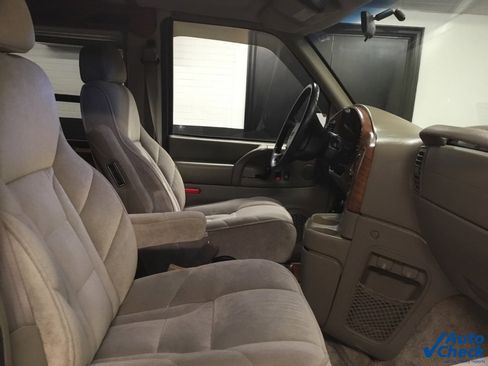 Used 1999 Chevrolet Astro image 32