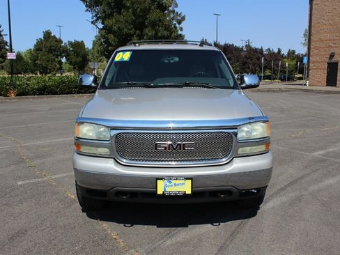 Used 2004 GMC Yukon SLT w/ 1SD Preferred Equipment Group AWD/4WD image 6