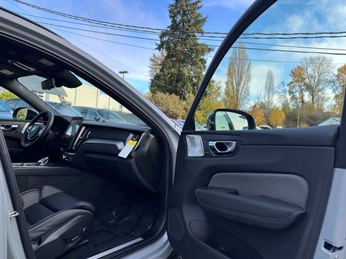 New 2026 Volvo XC60 B5 Ultra w/ Climate Package image 11