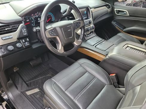 Used 2020 GMC Yukon XL Denali w/ Open Road Package AWD/4WD image 13