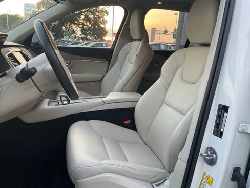 Certified 2024 Volvo XC90 T8 Plus w/ Protection Package Premier AWD/4WD image 14