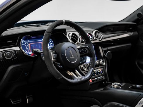 Used 2022 Ford Mustang Shelby GT500 w/ Carbon Fiber Track Pack image 37