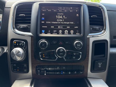 Used 2017 RAM 1500 Laramie w/ Convenience Group AWD/4WD image 16