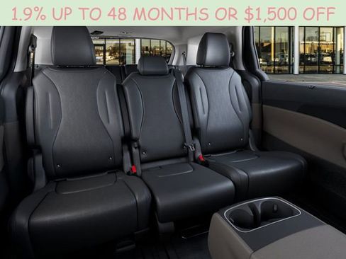 New 2026 Kia Carnival EX FWD image 17