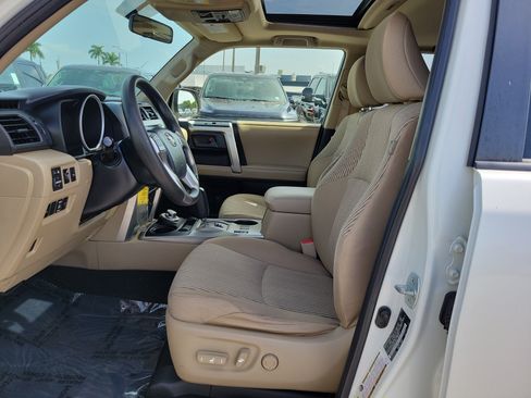 Used 2013 Toyota 4Runner SR5 w/ Convenience Pkg AWD/4WD image 11