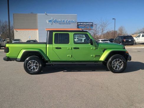 New 2026 Jeep Gladiator Sport image 6
