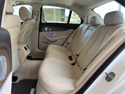 Used 2018 Mercedes-Benz E 300 image 18