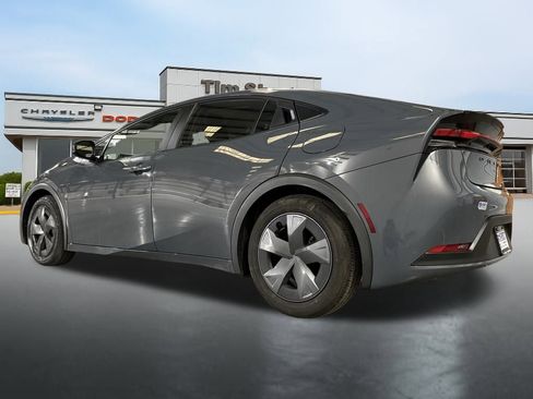 Used 2025 Toyota Prius LE image 9