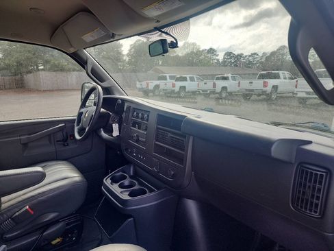 Used 2022 Chevrolet Express 2500 w/ Driver Convenience Package RWD image 14