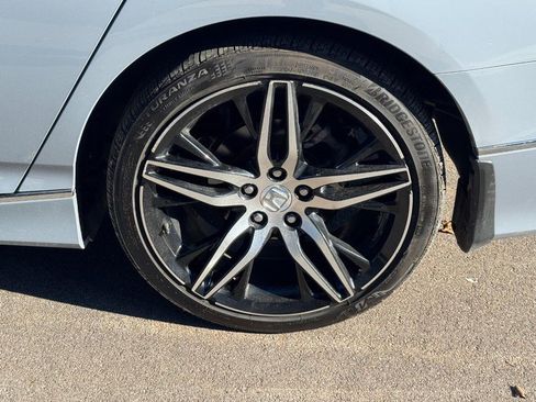 Used 2022 Honda Accord Touring image 7