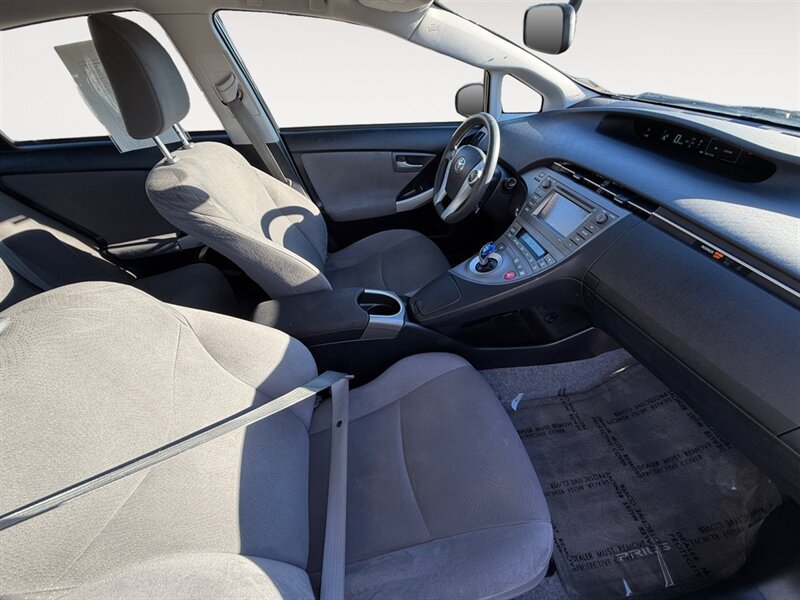 Used 2015 Toyota Prius Two FWD image 16