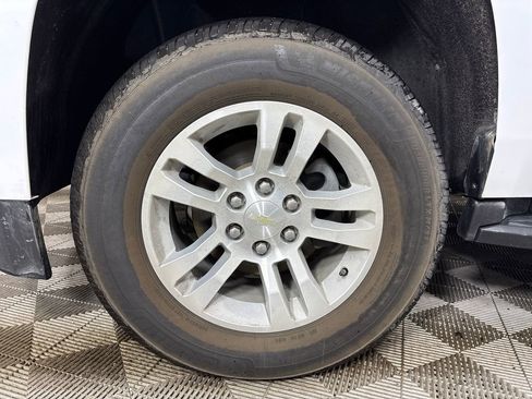 Used 2018 Chevrolet Tahoe LT AWD/4WD image 13