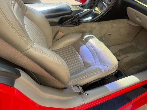 Used 2002 Chevrolet Corvette Coupe w/ Preferred Equipment Group2 image 22