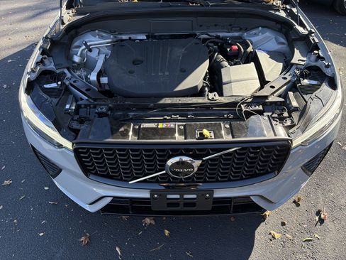 Certified 2025 Volvo XC60 B5 Plus image 36