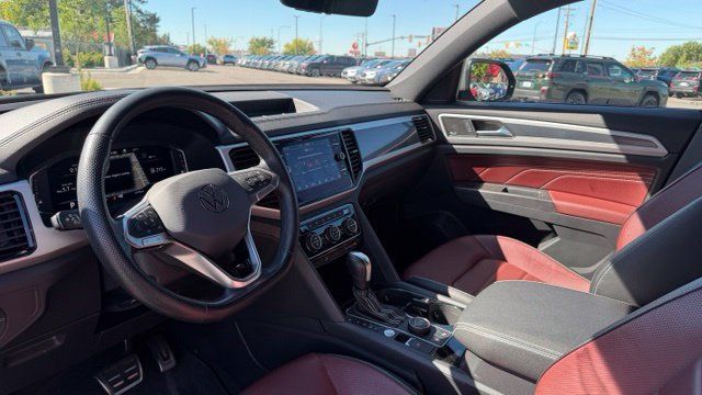 Used 2022 Volkswagen Atlas Cross Sport SEL Premium R-Line AWD/4WD image 13