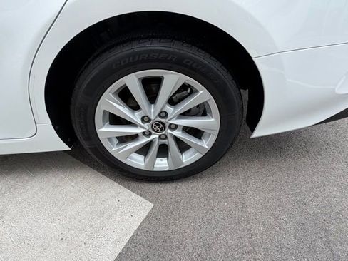 Used 2021 Toyota Camry LE image 8