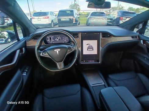 Used 2018 Tesla Model X 75D AWD/4WD image 23