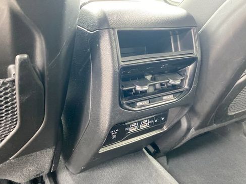 Used 2023 Jeep Grand Cherokee Limited AWD/4WD image 20