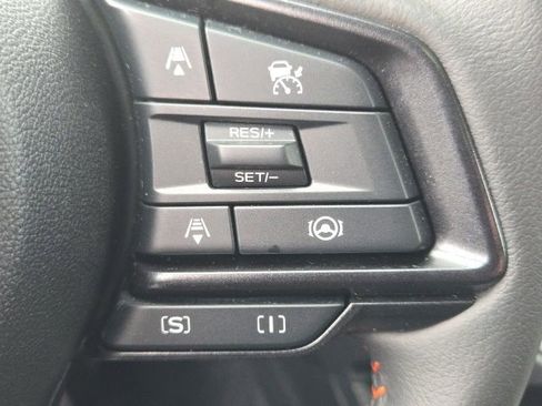 Certified 2025 Subaru Crosstrek 2.5i Limited w/ Crosstrek Mirror Package image 17