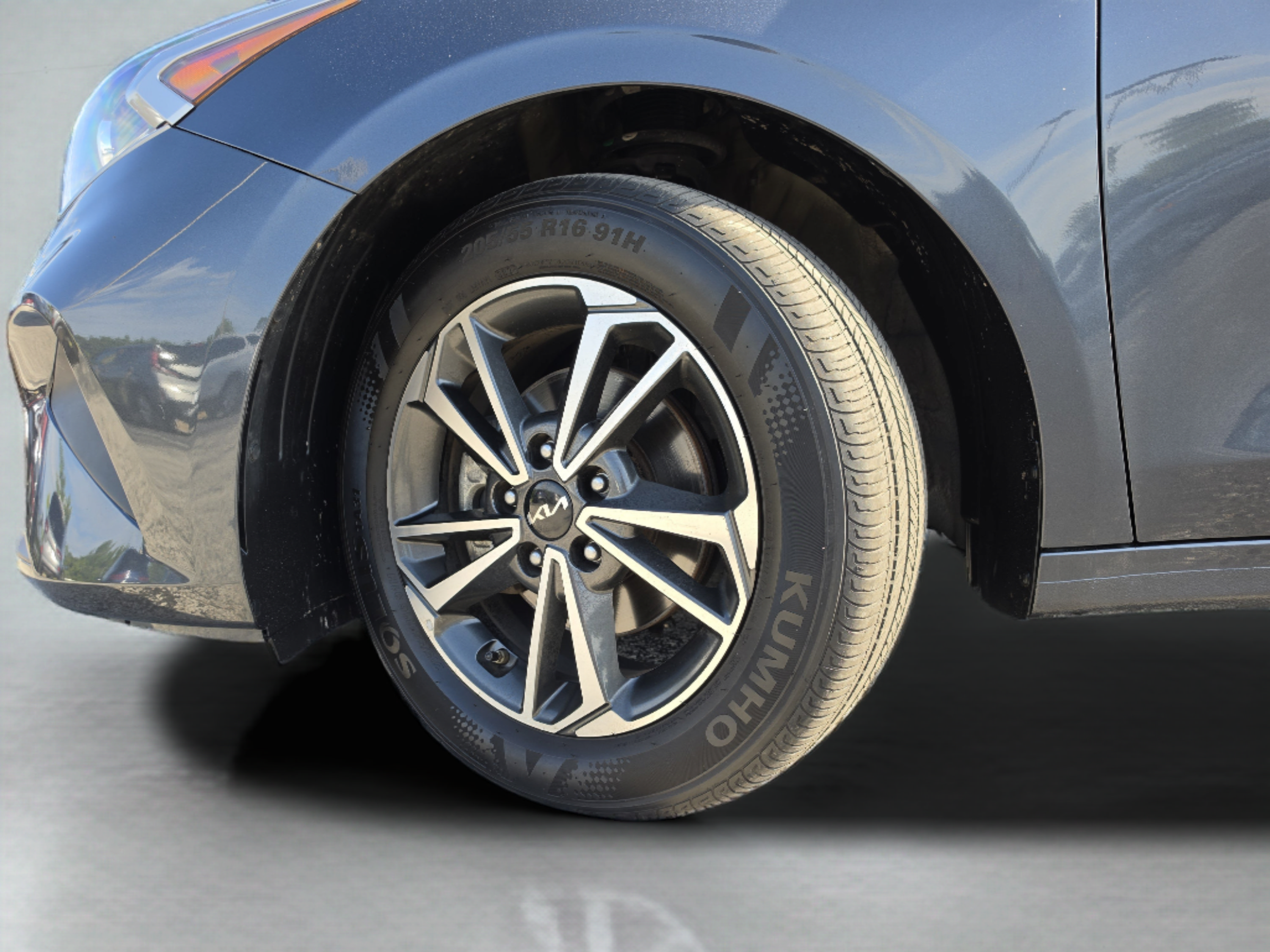 Used 2023 Kia Forte LXS FWD image 35