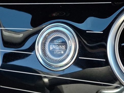 Used 2018 Mercedes-Benz E 300 4MATIC image 25