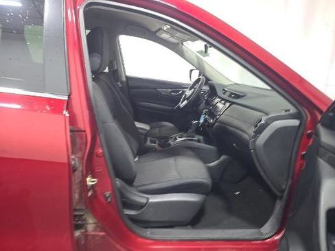 Used 2020 Nissan Rogue SV FWD image 10