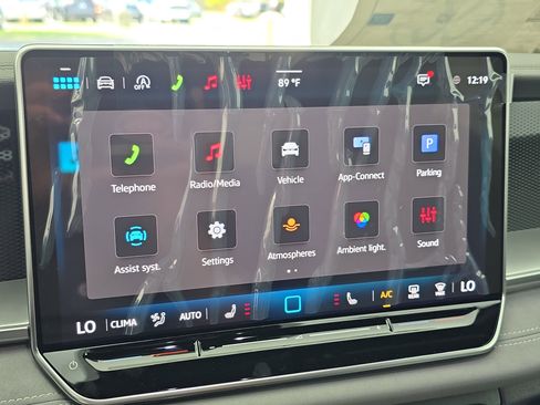 New 2026 Volkswagen Tiguan SE R-Line FWD image 21
