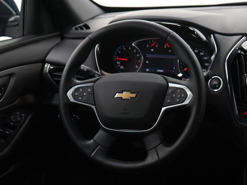 Used 2023 Chevrolet Traverse LT image 15