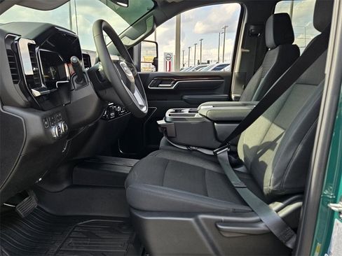 New 2026 GMC Sierra 3500 SLE image 3