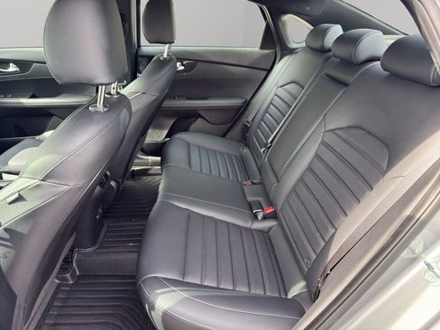 Used 2023 Kia Forte GT-Line w/ GT-Line Premium Package FWD image 18