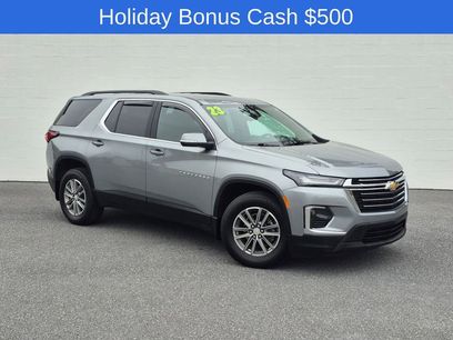 Used 2023 Chevrolet Traverse LT